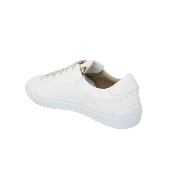 Ortus 3 dettaglio della scarpa color bianco