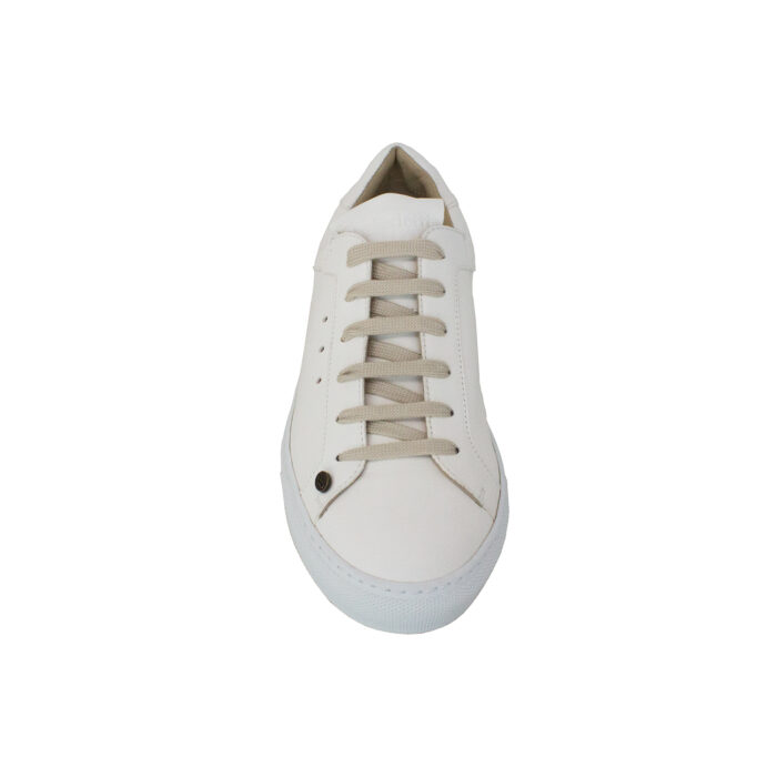 Ortus 3 vista frontale della scarpa color bianco