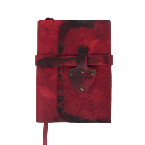 Дневник Дневник среднего размера в красно-темно-коричневом цвете