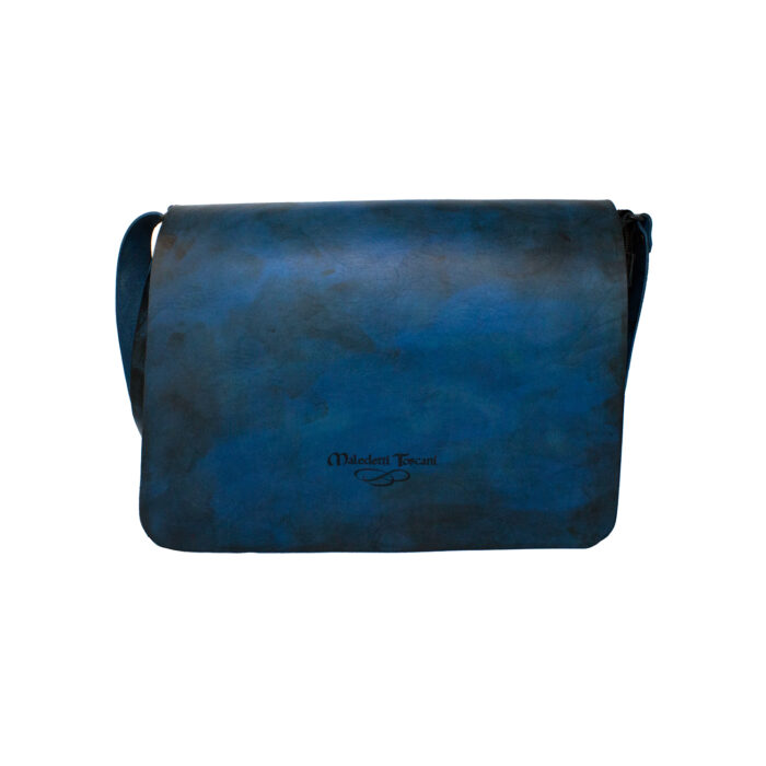 Capa 1 frontal del bolso teñido a mano en color cobalto-marrón oscuro