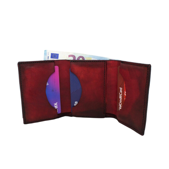 Brieftasche 3 Klappen mit innenliegendem handgefärbtem Knopf in rot-dunkelbrauner Farbe